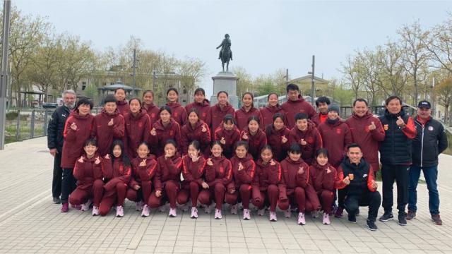 Mondial football Montaigu. La délégation chinoise visite La Roche-sur-Yon