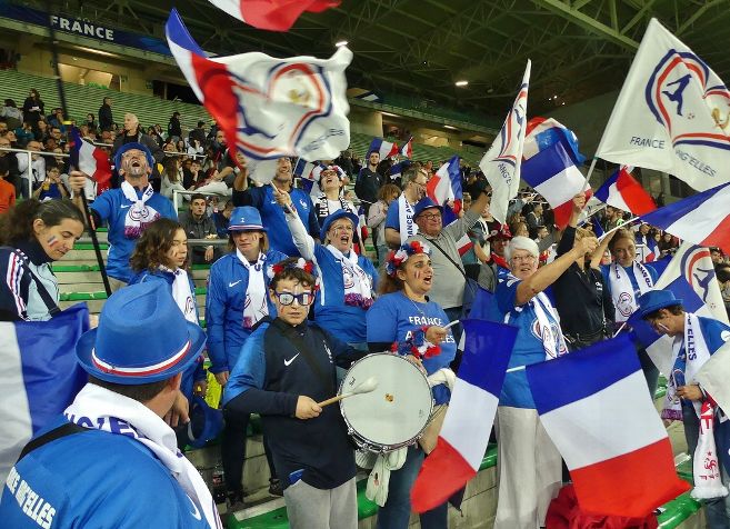 Le club officiel des supporters de l’équipe de France de football féminine est basé dans le Puy-de-Dôme