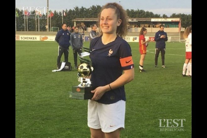 Football – Équipe de France U16 (F) Laurine Hannequin (ASNL) et les Bleuettes remportent le premier « Mondial » U16