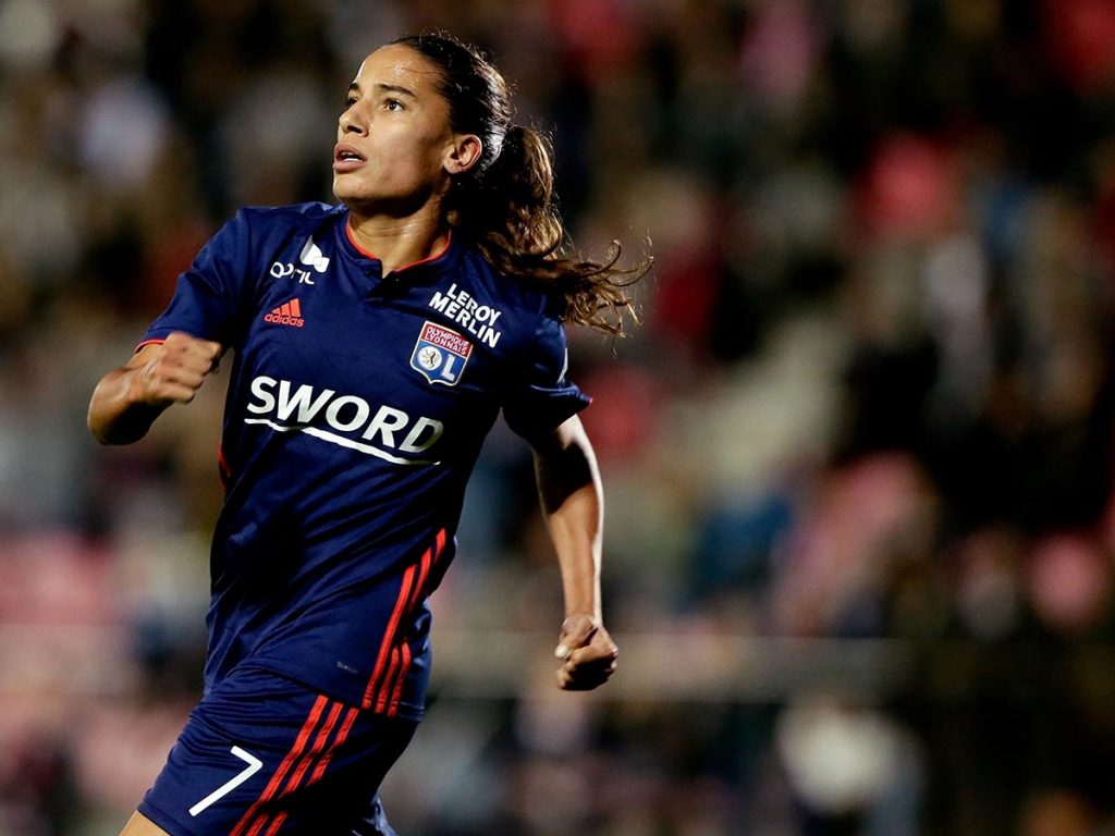 Qui est Amel Majri, la milieu de terrain de l’Equipe de France féminine