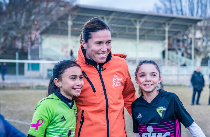 Foot féminin : L’ancienne joueuse Camille Abily se confie à HPI Foot féminin : L’ancienne joueuse Camille Abily se confie à HPI
