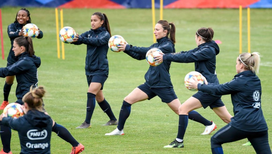 Mondial de football féminin : l’entraînement a commencé en Bretagne