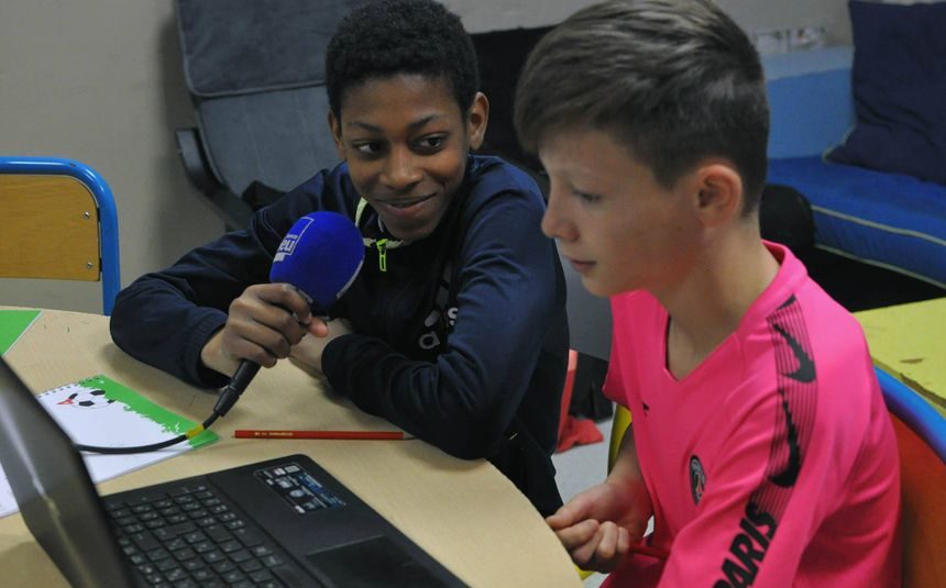 Quand des jeunes des quartiers jouent les apprentis commentateurs