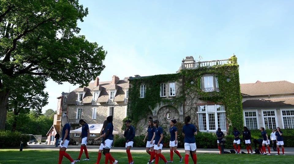 Equipe de France: Les Bleues SDF pendant le Mondial? Pas grave, «s’il fallait dormir dans le bus, on le ferait!» Equipe de France: Les Bleues SDF pendant le Mondial? Pas grave, «s’il fallait dormir dans le bus, on le ferait!»