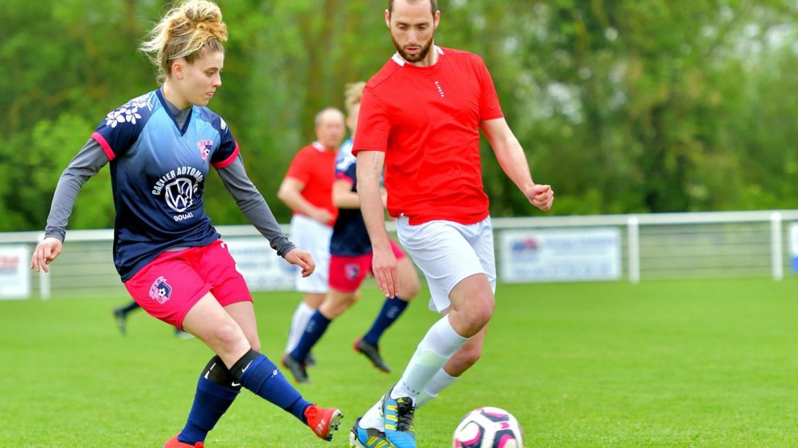 Lambres-lez-Douai Des élus ont enfilé les crampons en soutien aux victimes de violences conjugales