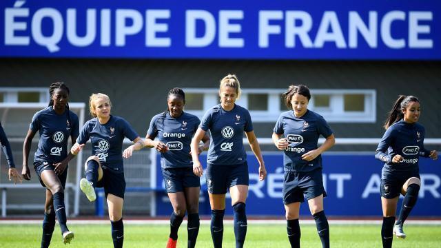 Équipe de France féminine. Contrôle antidopage imprévu à Clairefontaine Équipe de France féminine. Contrôle antidopage imprévu à Clairefontaine
