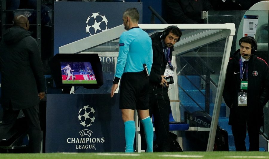 Foot. Main dans la surface, penalty ou pas ? Foot. Main dans la surface, penalty ou pas ?