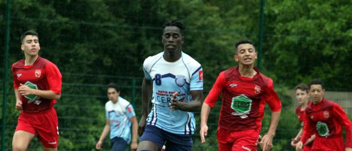 Football : belle victoire des U17 R2 pour finir Football : belle victoire des U17 R2 pour finir