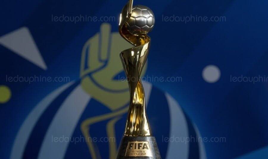SPORTS Le trophée de la Coupe du monde féminine de football bientôt à Grenoble SPORTS Le trophée de la Coupe du monde féminine de football bientôt à Grenoble