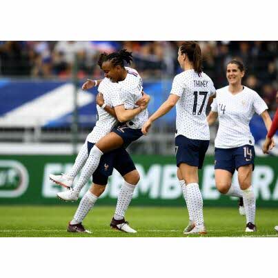 FOOTBALL FÉMININ Revivez la victoire de la France face à la Thaïlande FOOTBALL FÉMININ Revivez la victoire de la France face à la Thaïlande