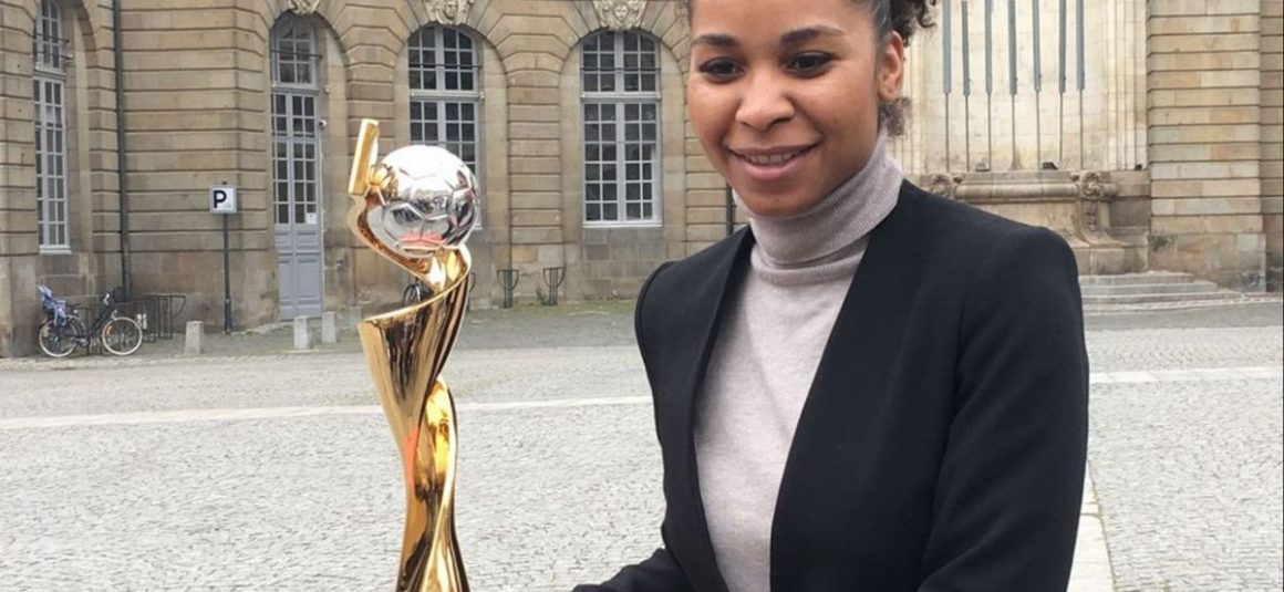 Avant l’ouverture de la Coupe du monde de foot féminin, le trophée en escale à Rennes. Avant l’ouverture de la Coupe du monde de foot féminin, le trophée en escale à Rennes.