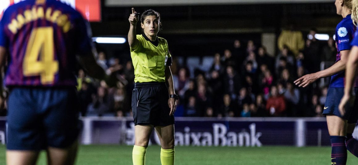 Riem Hussein, arbitre de la Coupe du monde 2019 et pharmacienne