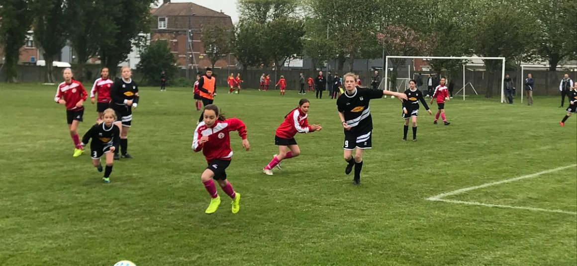 Football, les filles ne sont plus hors-jeu