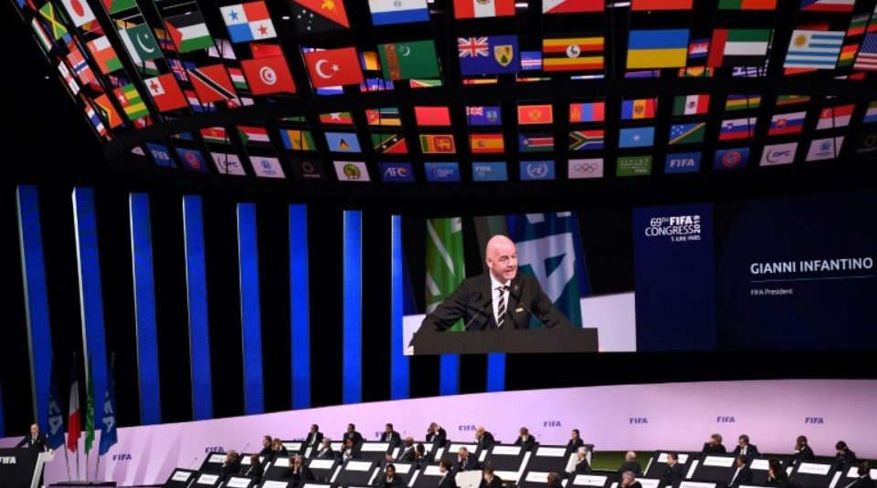 Fifa: Infantino réélu, sans surprise, pour un deuxième mandat Fifa: Infantino réélu, sans surprise, pour un deuxième mandat