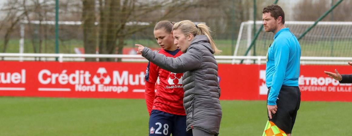 « Je ne gagne pas assez avec le foot » : c’est du sport d’être joueuse de haut niveau en France « Je ne gagne pas assez avec le foot » : c’est du sport d’être joueuse de haut niveau en France