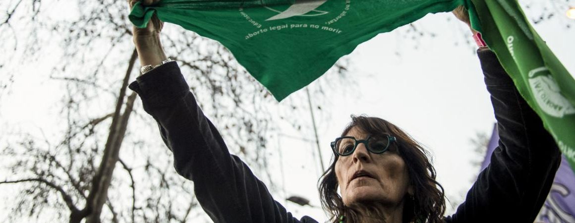 Mondial 2019 : les tee-shirts et foulards verts, symbole de la lutte pour le droit à l’avortement en Argentine, interdits lors du match Argentine-Ecosse Mondial 2019 : les tee-shirts et foulards verts, symbole de la lutte pour le droit à l’avortement en Argentine, interdits lors du match Argentine-Ecosse