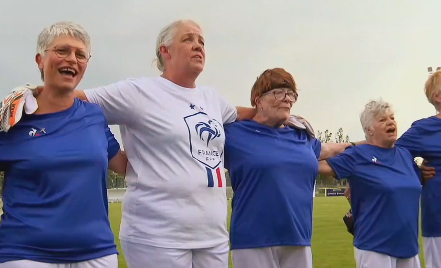 VIDÉO – Saint-Etienne : les « mamies foot » chaussent les crampons