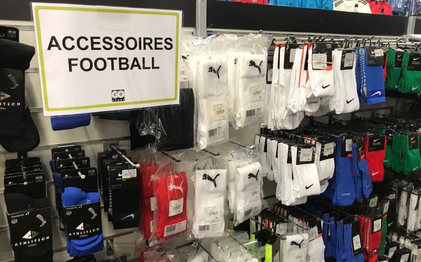 Coupe du monde féminine 2019 : les tenues pour les footballeuses sont très dures à trouver en Mayenne Coupe du monde féminine 2019 : les tenues pour les footballeuses sont très dures à trouver en Mayenne