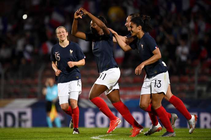 Coupe du monde féminine 2019 : les Bleues concluent leur préparation par un succès