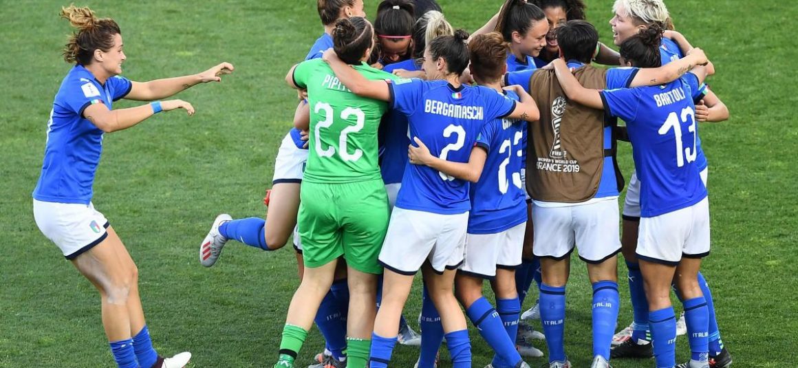 Football (Coupe du monde féminine) : l’Italie poursuit sa route