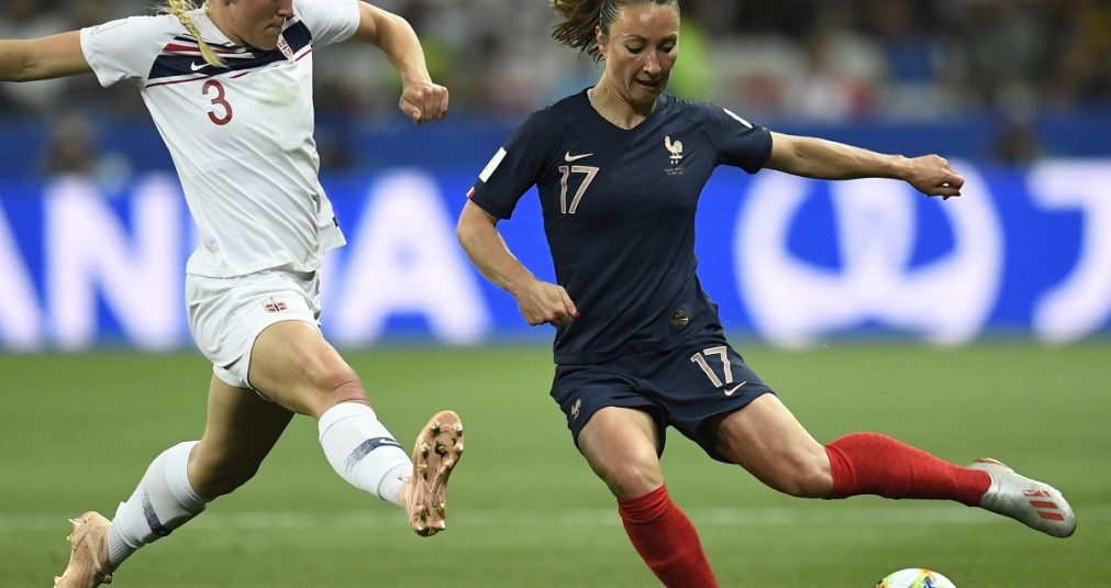 Equipe de France: la joie modérée de Thiney à la nouvelle popularité des Bleues Equipe de France: la joie modérée de Thiney à la nouvelle popularité des Bleues