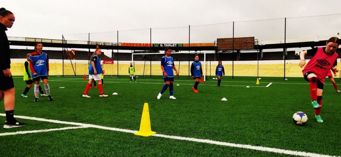 Foot féminin : les joueuses arrivent au Stade Malherbe Caen avec 5 équipes à la rentrée Foot féminin : les joueuses arrivent au Stade Malherbe Caen avec 5 équipes à la rentrée