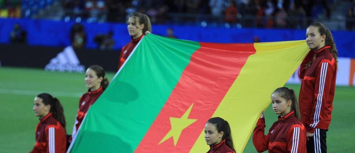 Les filles porte-drapeaux au Mondial féminin Les filles porte-drapeaux au Mondial féminin