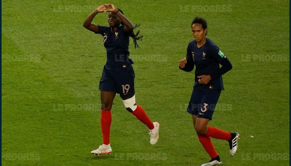 FOOTBALL Mondial féminin : Mbock-Renard, « la meilleure charnière centrale au monde »