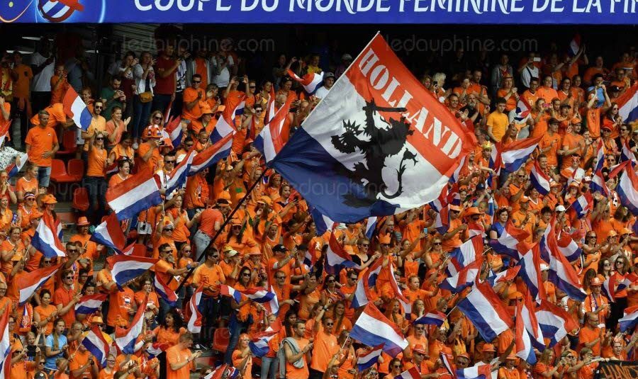 FOOTBALL – MONDIAL FÉMININ C’est parti entre les Pays-Bas et le Cameroun FOOTBALL – MONDIAL FÉMININ C’est parti entre les Pays-Bas et le Cameroun