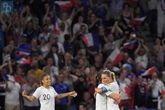 Football Coupe du monde féminine : la France est en quarts de finale