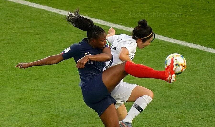 FOOTBALL Près de 10 millions de téléspectateurs devant France-Corée FOOTBALL Près de 10 millions de téléspectateurs devant France-Corée