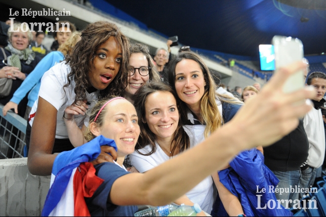 Magazine Le sport féminin et la télévision : des voyants au vert pour les Bleues Magazine Le sport féminin et la télévision : des voyants au vert pour les Bleues