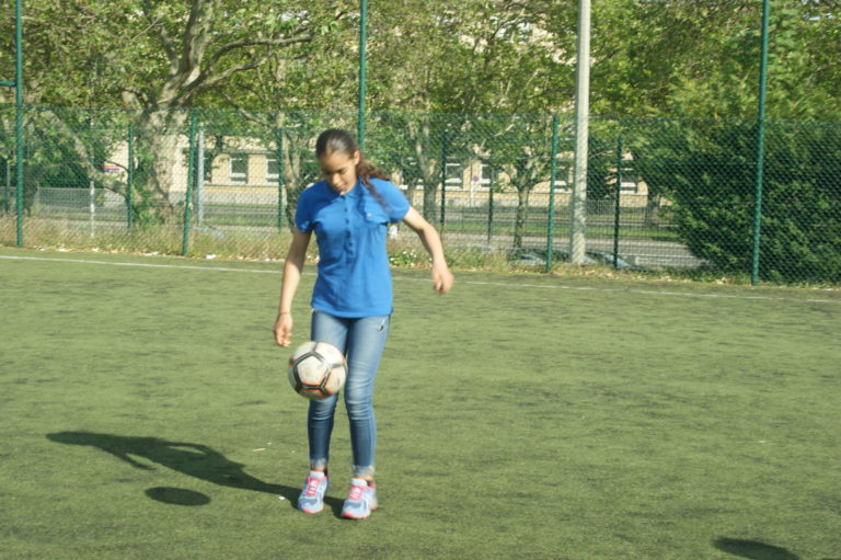 Maysa, footballeuse à l’AS Duchère : « Les recruteurs cherchent ‘des filles qui jouent comme des garçons’ » Maysa, footballeuse à l’AS Duchère : « Les recruteurs cherchent ‘des filles qui jouent comme des garçons’ »